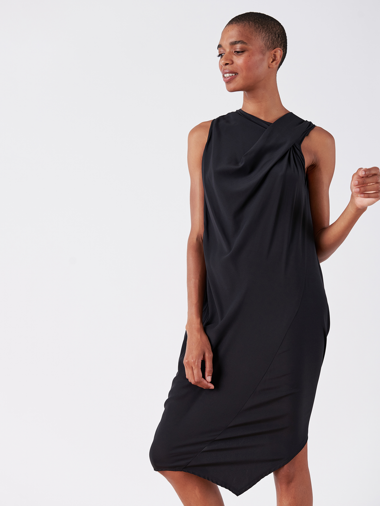 Sheath online sleeveless dresses