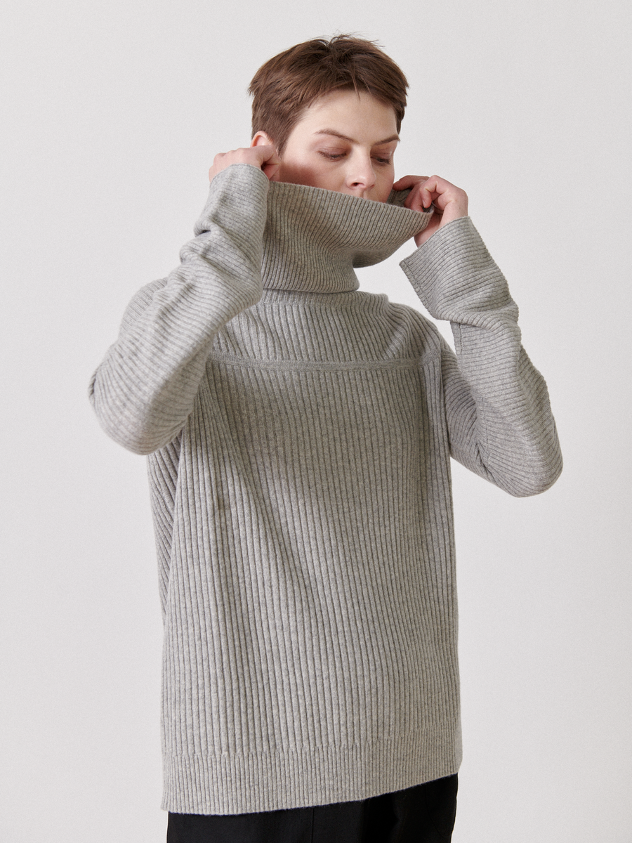 Nian Rollneck - Final Sale